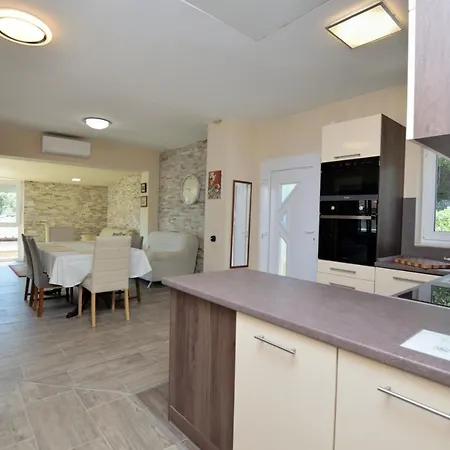 Apartment Bela